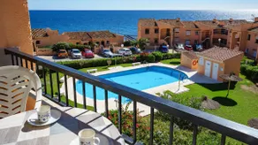 Cozy seaview getaway - Image 2