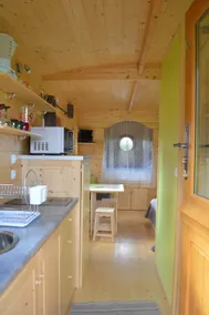Unusual Caravan Lodge for 5 People - Image 4