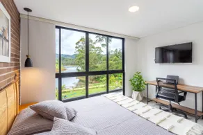 View & Lake Access | 5min to Town - Image 2