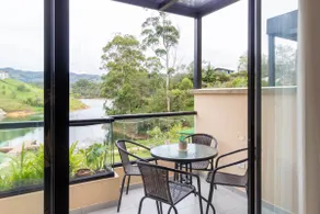 View & Lake Access | 5min to Town - Image 3