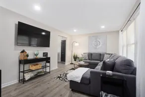Adorable Home King Beds,Fenced Yard | Sleeps 6 - Image 5