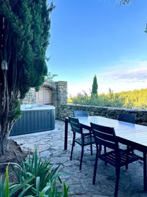 La maison Haut-perché townhouse with view and jacuzzi - Image 5