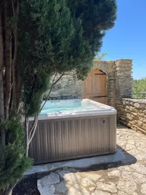 La maison Haut-perché townhouse with view and jacuzzi - Image 2