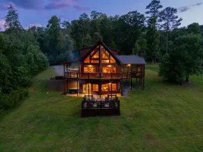 RiverFront! PoolTable! Riverfront FirePit! HotTub! - Image 2