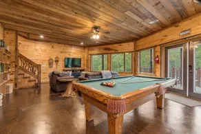 RiverFront! PoolTable! Riverfront FirePit! HotTub! - Image 4
