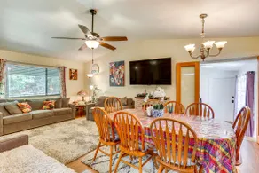 Hot Tub, Dog-Friendly Yard! 3-Acre Redding Retreat - Image 5