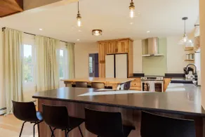 Historic Farmhouse Retreat in Boothbay - Image 4