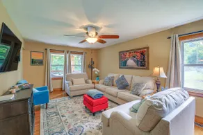 Peaceful Bluff City Retreat w/ Fire Pit & Grill - Image 3
