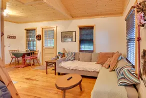 Cozy Beattyville Cabin w/ Fire Pit - Image 3