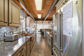 4BR Tahoe ·Arcade ·2 Fireplaces ·Huge Private Yard - Image 2