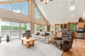 Escape to Blake Lake! Your Perfect Getaway Awaits! - Image 4