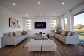 Percy Boom Luxury Home: Hot Tub/ Sauna/ Game Room - Image 4
