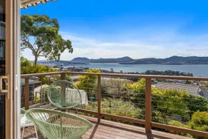 Panorama Magic - A Sandy Bay Family Escape - Image 3