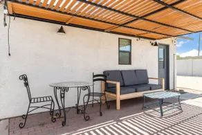The Suite at Melrose | Pickleball Court! - Image 5