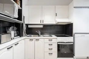 Modern 1BR Retreat in Heart of Jyvaskyla - Image 5