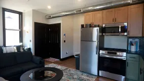 Modern Queen Apartment at The Victorian Unit E - Image 3