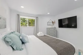 West Coquitlam House: 2BR Family-Friendly Home - Image 3