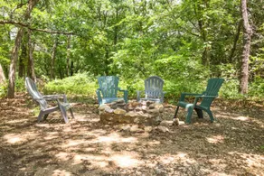 Bear Cave Cabin #11 - Rocky Point Cabins - Image 3