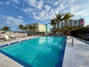 Sand Vibes Studio Steps to Beach• Pool & Parking - Image 3