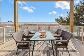 Beachfront 4BR/4.5BA Designer Home w/ Hot Tub - Image 5