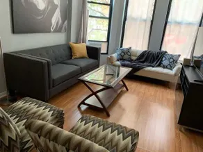 South Loop 2 Bedroom Apt - Image 3