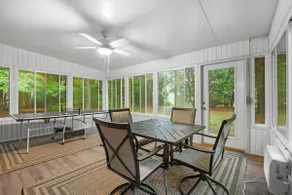 Quiet Family Home - Near Everything - Image 2