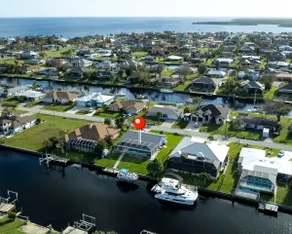 House With A Boat - Boat, Heated Pool, SUP Boards - Image 3