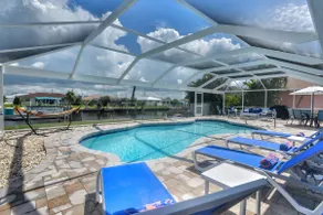 House With A Boat - Boat, Heated Pool, SUP Boards - Image 4