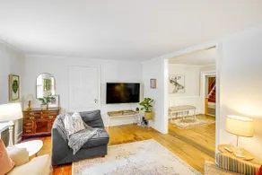 Historic Catskills Farmhouse: Ski, Hike & Relax! - Image 4