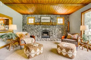 Picturesque Lake Elmo Cottage w/ Fire Pits! - Image 2