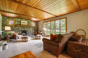 Picturesque Lake Elmo Cottage w/ Fire Pits! - Image 4