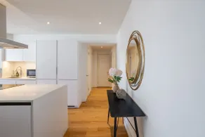 Grand 3BR – Experience Downtown Comfort - Image 5