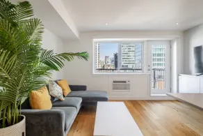 Grand 3BR – Experience Downtown Comfort - Image 3