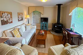 Lake Junaluska cottage, serene views, comforts - Image 3