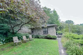 Lake Junaluska cottage, serene views, comforts - Image 2