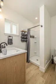 Fresh Modern Studio #7– Affordable Downtown CDA - Image 5