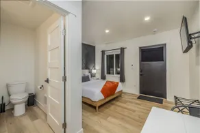 Fresh Modern Studio #7– Affordable Downtown CDA - Image 3
