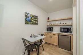 Fresh Modern Studio #7– Affordable Downtown CDA - Image 4