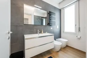 Bright, well-kept home in Faenza, spacious - Image 5