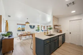 Tangerine House - Hot Tub, Fire Pit, Bbq! 3 Bedroom Home by RedAwning - Image 3