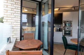 Ovitzia - Modern Flat - Private Balcony | Lift - Image 2