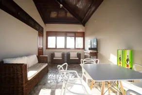 Beach front One Bedroom with Pool and Garden Views - Image 4