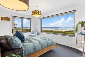 Seven Mile Beach House Surf Hike Golf - Image 2