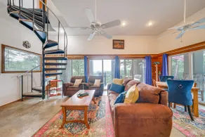 Broken Bow Escape w/ Mountain Views & Pool Access! - Image 4