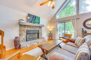 Lakefront Murphy Getaway w/ Deck, Dock & Kayaks! - Image 5