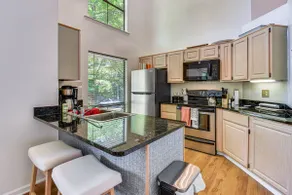 Keowee Key Condo w/ Lake Access & Community Pools! - Image 2
