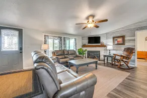 Trails, Creek & Wildlife: Country Harwood Retreat - Image 3