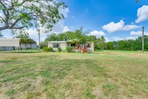 Trails, Creek & Wildlife: Country Harwood Retreat - Image 2