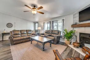 Trails, Creek & Wildlife: Country Harwood Retreat - Image 4