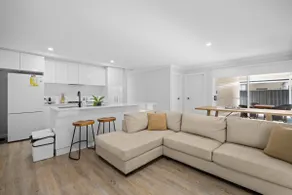 Lumeah Modern Spacious Walkable Wagga Townhouse - Image 4